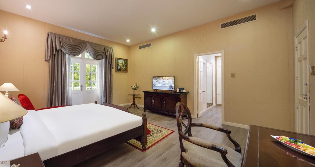 Hidden Mansions Saigon Resort โฮจิมินห์ซิตี้ ภายนอก รูปภาพ