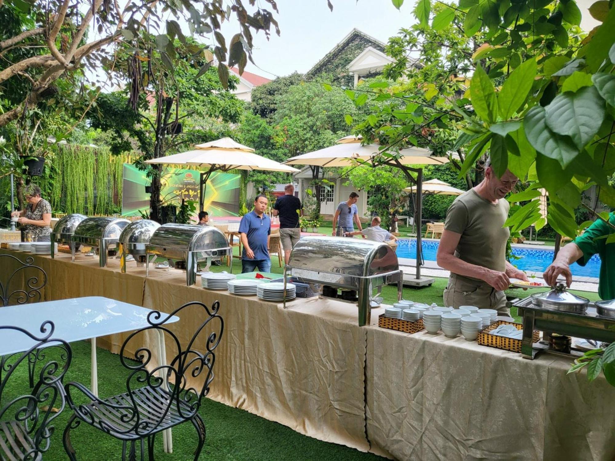 Hidden Mansions Saigon Resort โฮจิมินห์ซิตี้ ภายนอก รูปภาพ